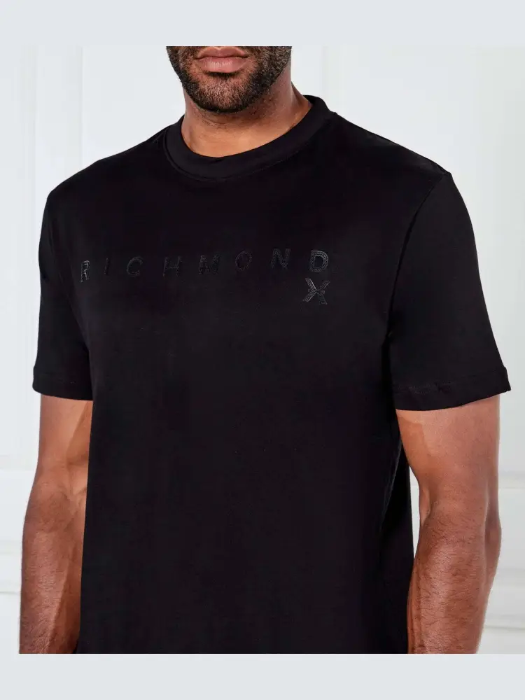 tshirt nera uomo in cotone logo in rilievo sul davanti miniatura 2