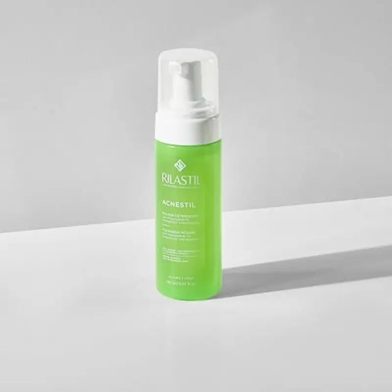 Rilastil Acnestil Mousse Detergente, Formula Delicata, Pelli con Tendenza Acneica, Confezione da 150ml miniatura 2