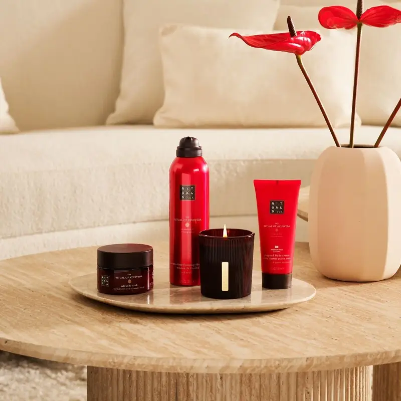 The Ritual of Ayurveda Medium Gift Set 2025 - Cofanetto viso e corpo miniatura 3