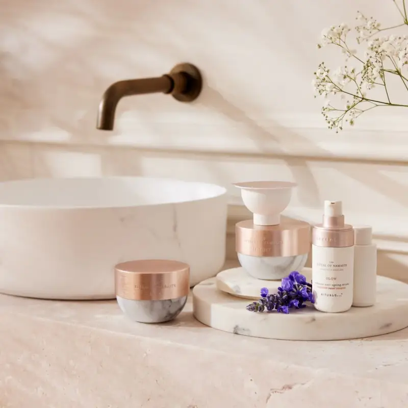 The Ritual of Namaste Glow Anti-Ageing Serum - Siero antirughe, Siero viso illuminante miniatura 5