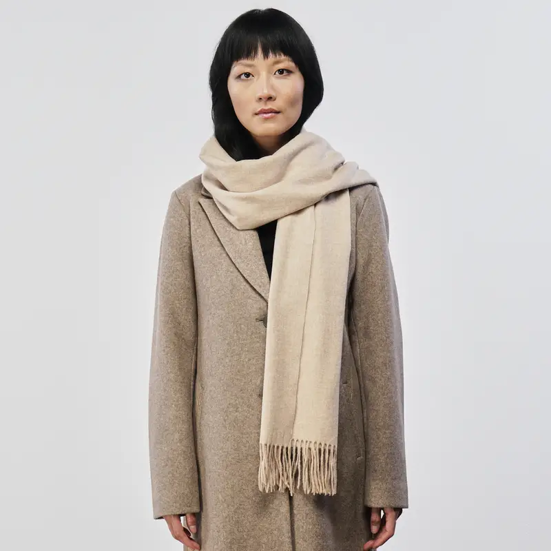 Sciarpa beige con frange