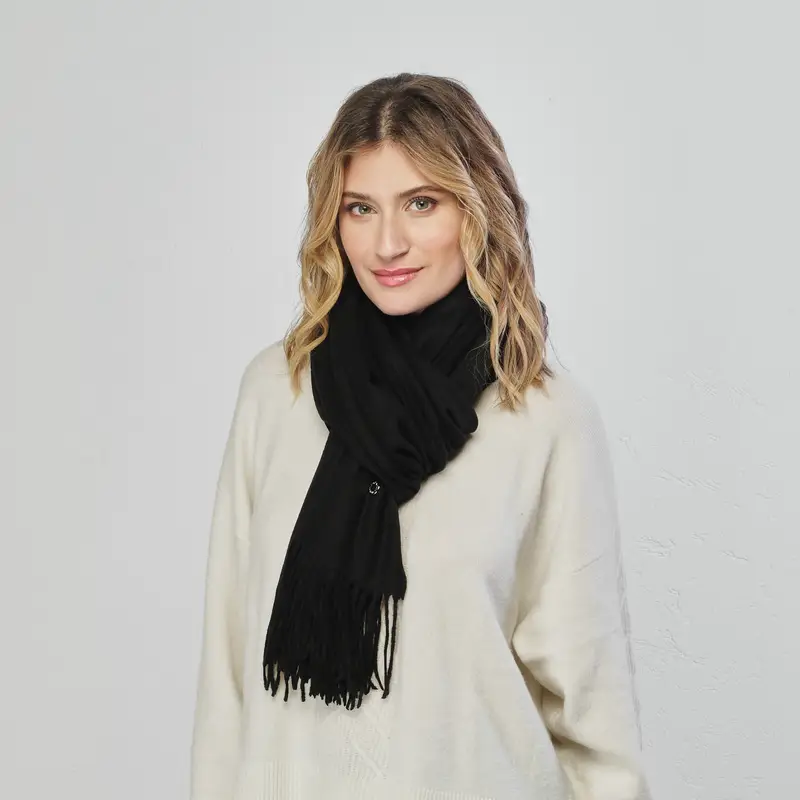 Sciarpa nera con frange