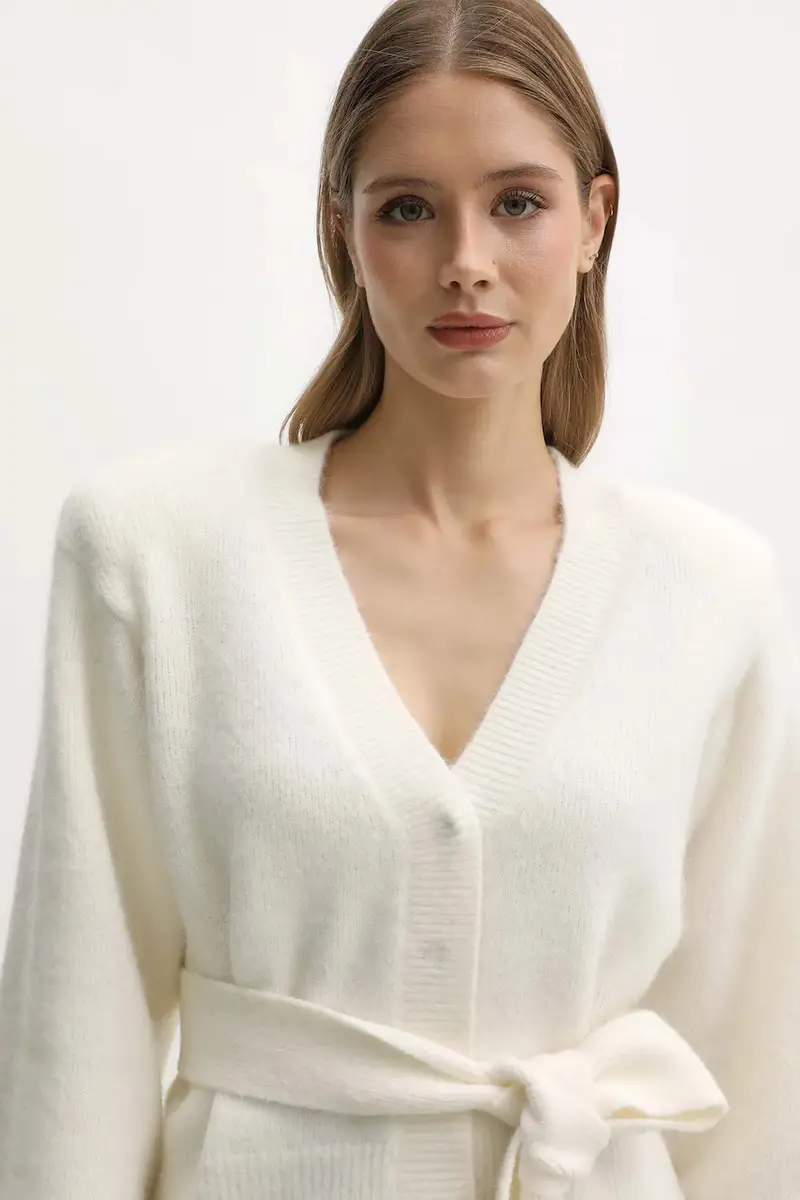 cardigan con lana colore beige 114736857 miniatura 4