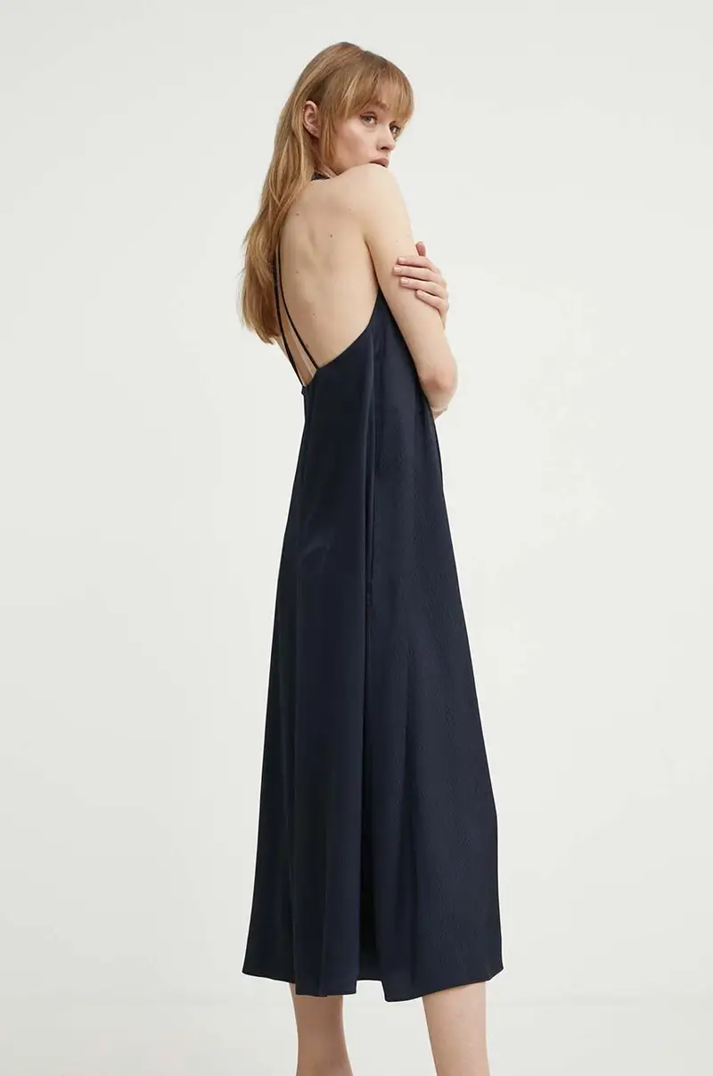 vestito colore blu navy