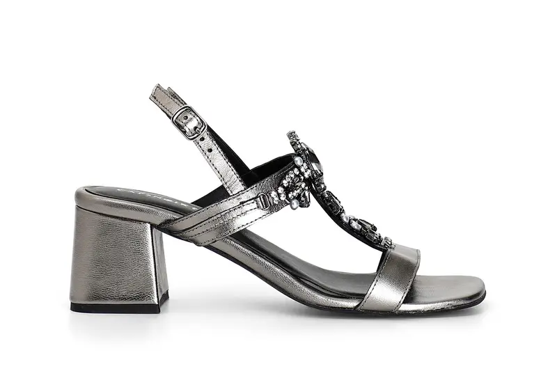 sandali a "t" in pelle con accessorio gioiello fumo 37