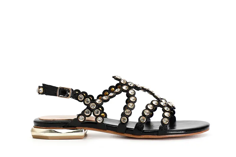 sandali con multilistini e strass nero