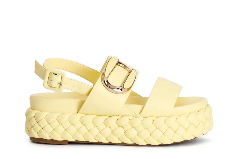 sandali due fasce con fondo a treccia e accessorio giallo