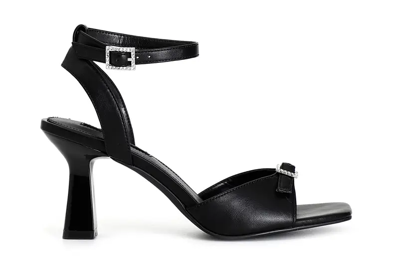 sandali fibbie laccio alla caviglia nero