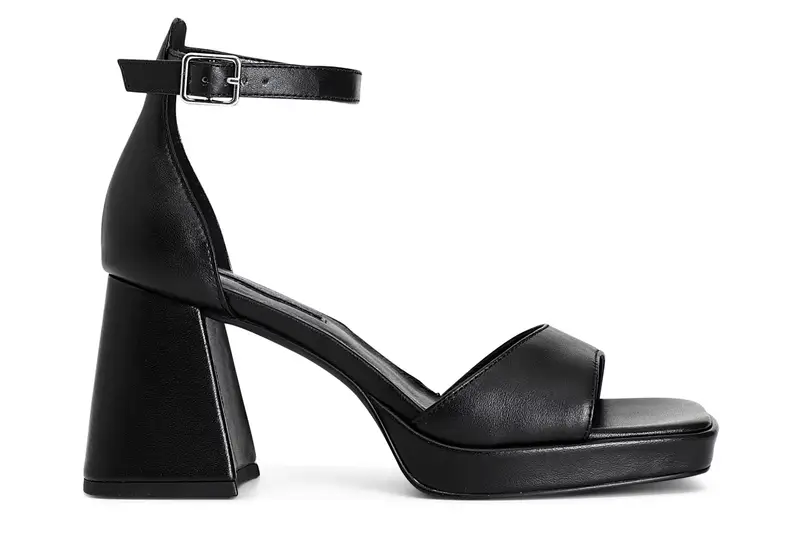 sandali in pelle chiusi sul dietro nero 36