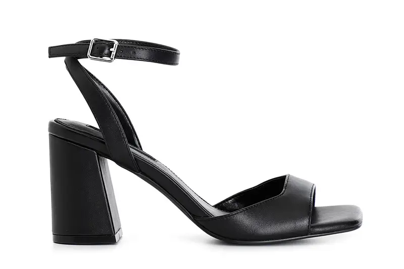 sandali in pelle con allacciatura alla caviglia nero 37