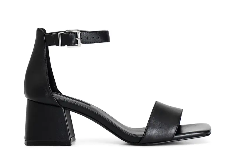 sandali in pelle con allacciatura alla caviglia nero 37