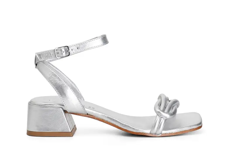 sandali in pelle con nodo sulla tomaia argento 39