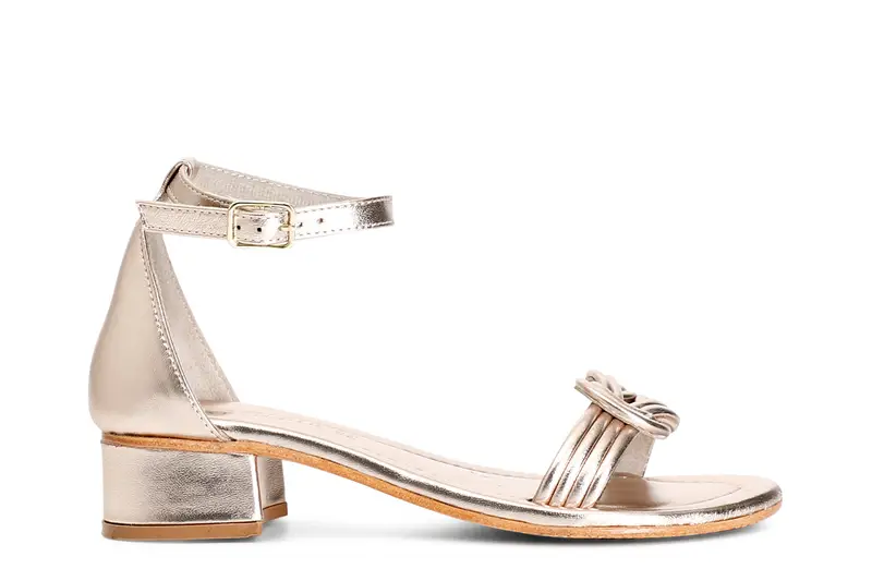 sandali in pelle effetto metallizzato platino 36