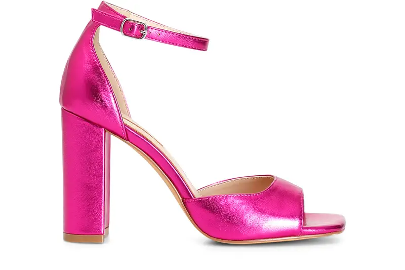 sandali metallizzato con laccio alla caviglia fuxia