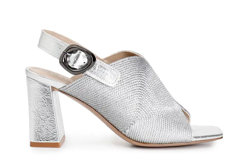 sandali sabot con laccio dietro e ricamo a cordoncino argento