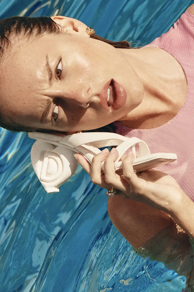 Sandalo con tacco a cuore