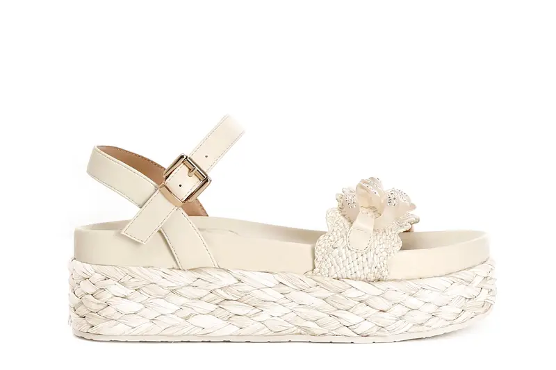 sandalo gilda in raffia e accessorio naturale