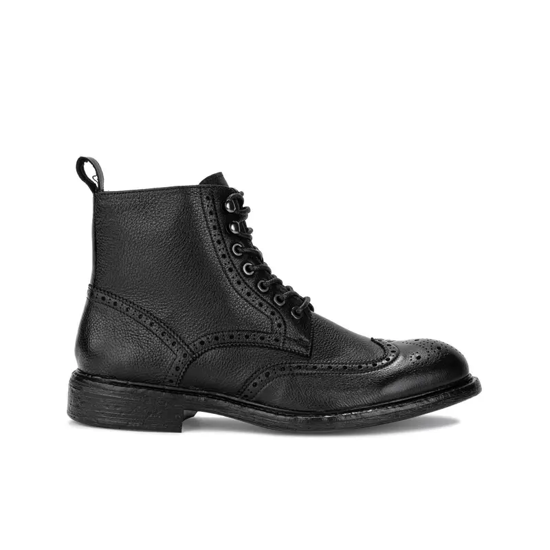 Anfibi neri in pelle con lacci e lavorazione a coda di rondine