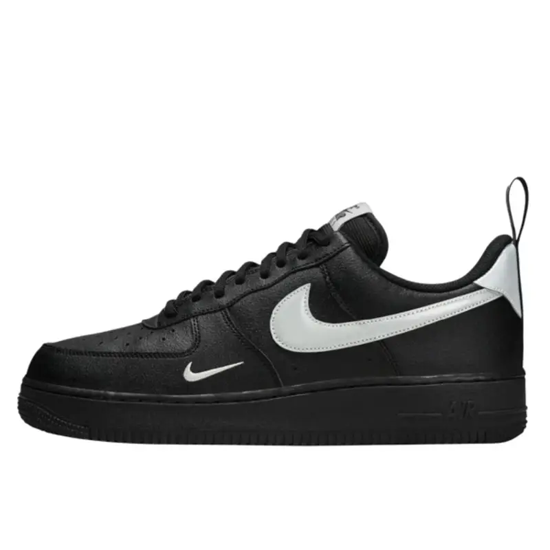 Scarpe  Air Force 1 '07 LV8 UT Black White |  Nike