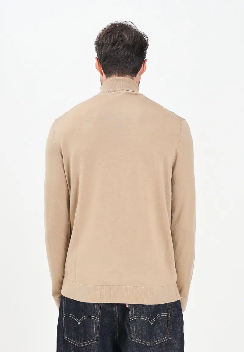 Maglione a collo alto beige da uomo miniatura 3