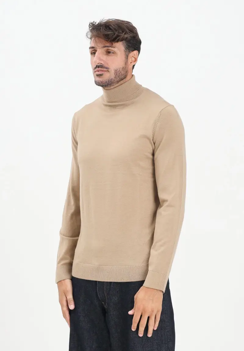 Maglione a collo alto beige da uomo