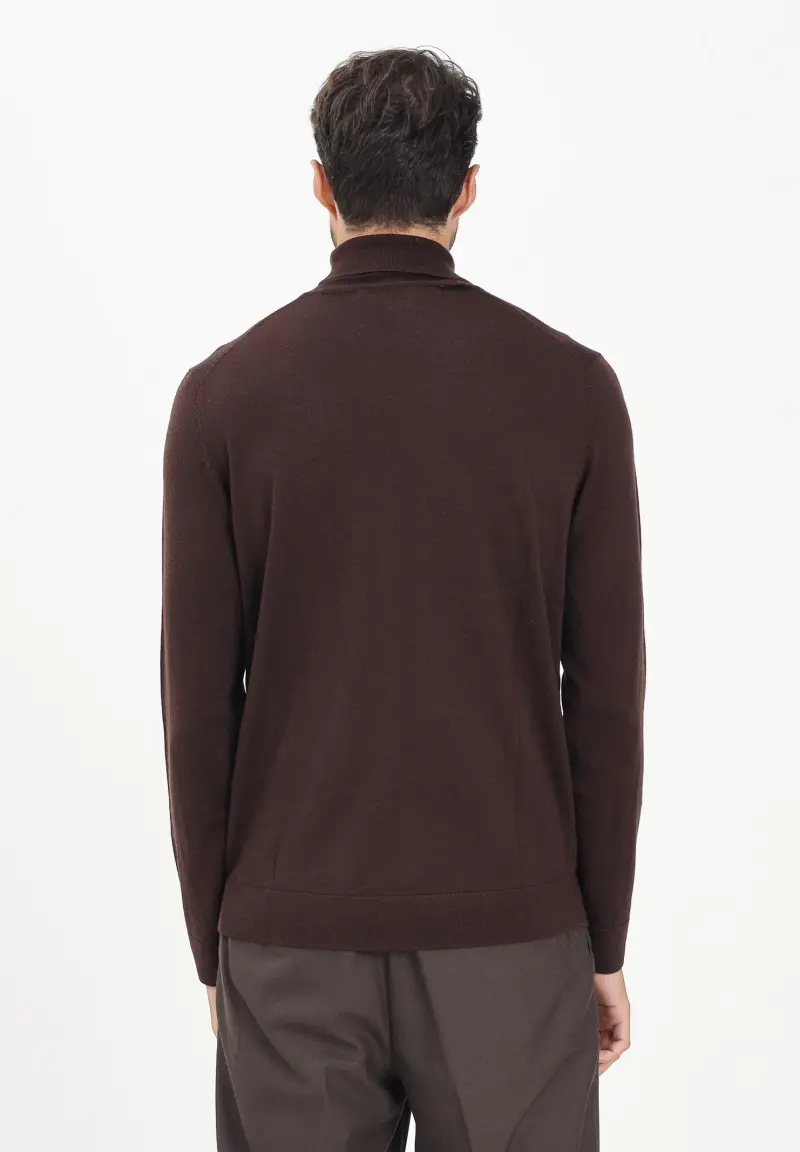 Maglione a collo alto marrone da uomo miniatura 3