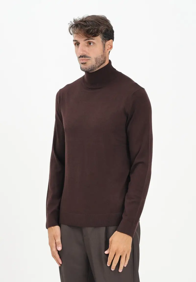 Maglione a collo alto marrone da uomo