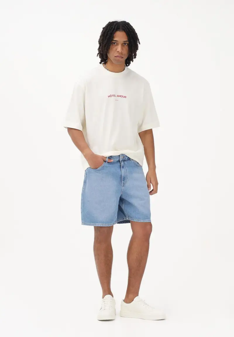 Shorts in denim chiaro da uomo miniatura 2