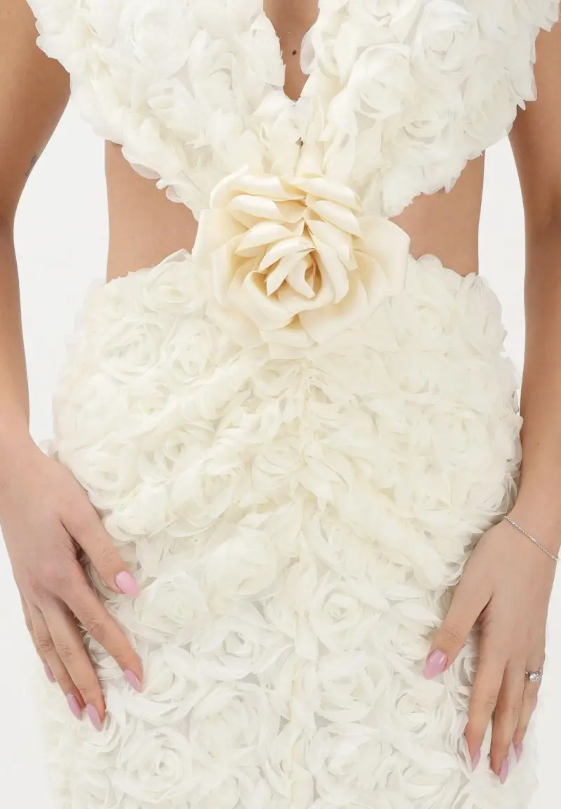 Abito lungo crema da donna con motivo di rosette in rilievo 3D miniatura 3