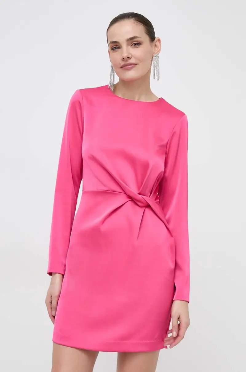 vestito colore rosa