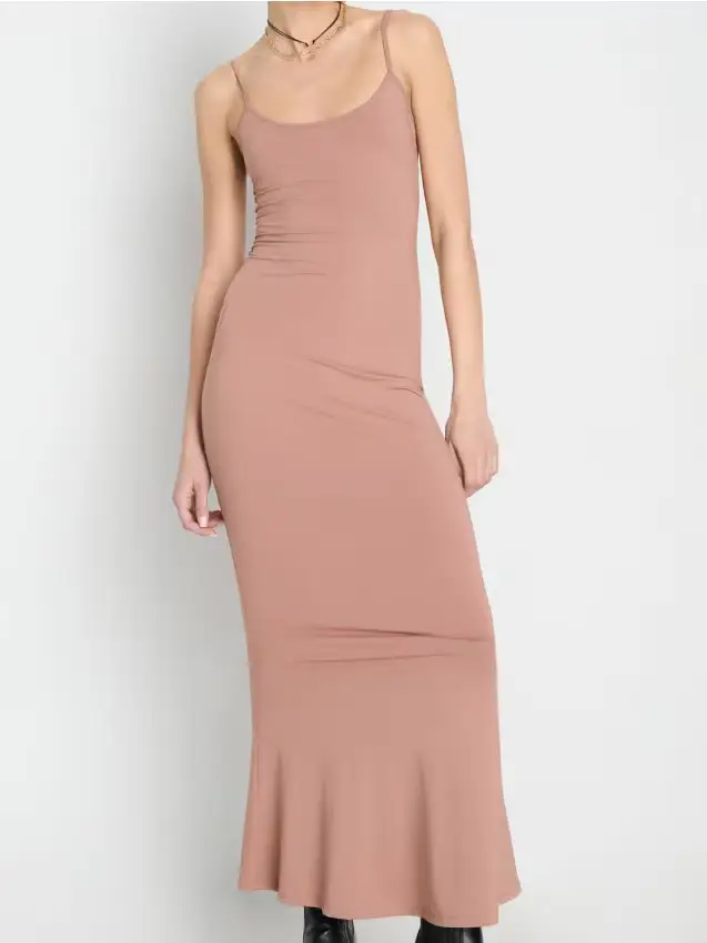 Abito maxi aderente - beige