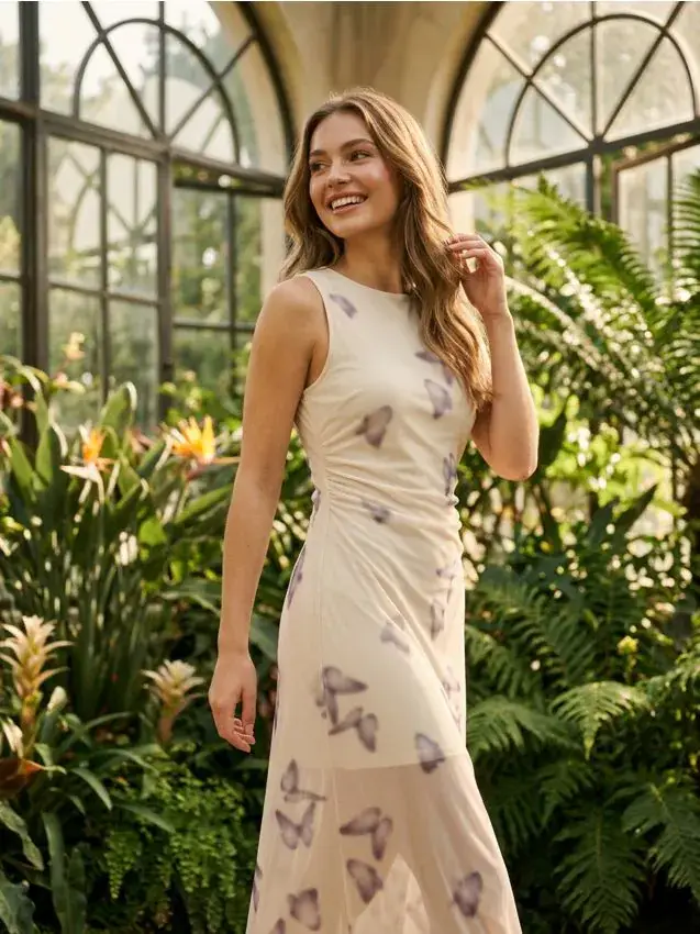 Abito midi aderente con spacco - multicolor