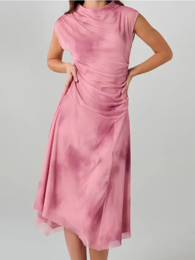 Abito midi asimmetrico con scollo drappeggiato e arricciature - multicolor