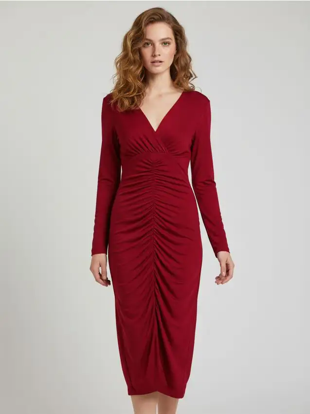 Abito midi con drappeggio decorativo sul davanti - rosso