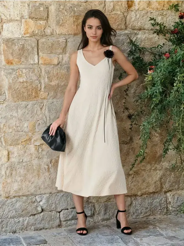 Abito midi strutturato con spalline - panna