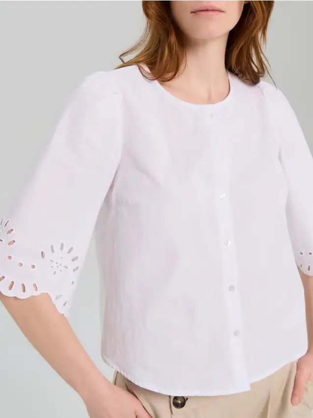 Blusa camicia con finitura in pizzo sulle maniche - bianco