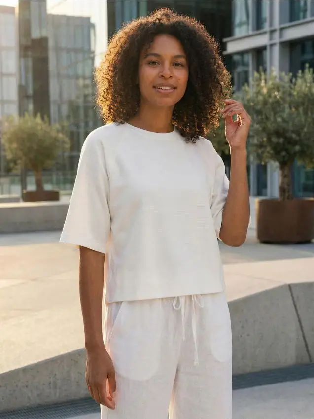 Blusa comfort a maniche corte con mix di viscosa - panna