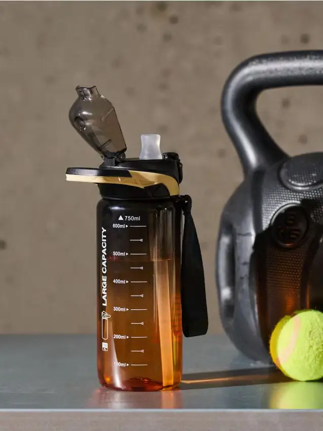 Borraccia con scala graduata e manico - nero