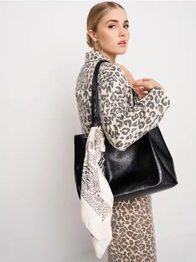 Borsa grande a tracolla - nero