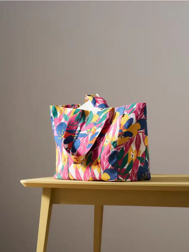 Borsa in tessuto con motivo floreale - rosa