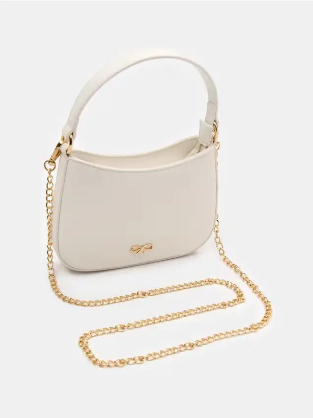 Borsetta con catena decorativa - bianco