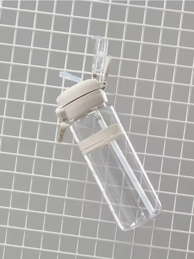 Bottiglia con cannuccia - panna