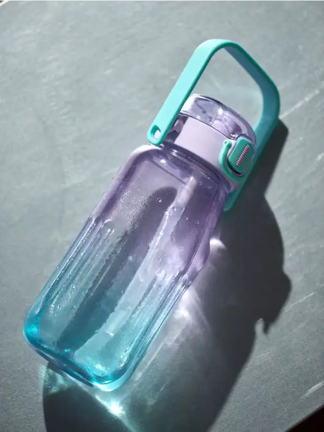 Bottiglia per l acqua con manico e cannuccia - blu