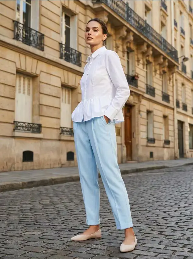 Camicia con pence nascoste e volant - bianco