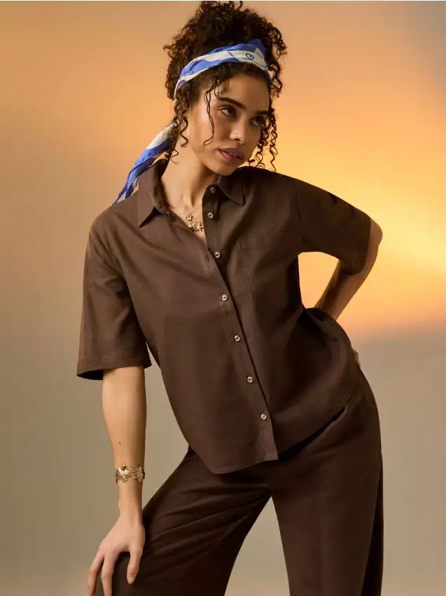 Camicia in viscosa a maniche corte con lino misto - marrone polveroso