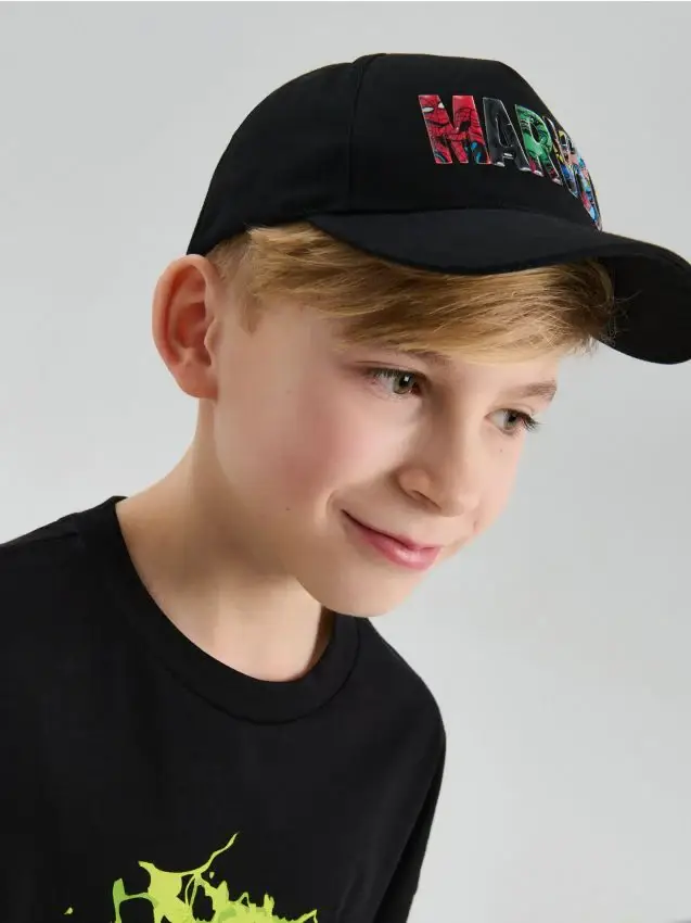 Cappellino in cotone con visiera Marvel - nero