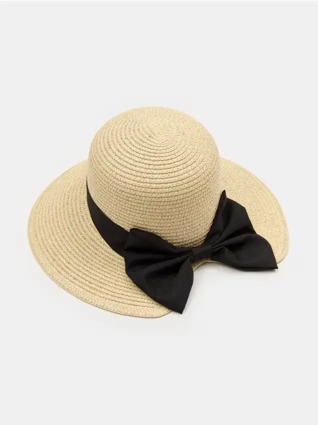 Cappello con fiocco nero decorativo - panna