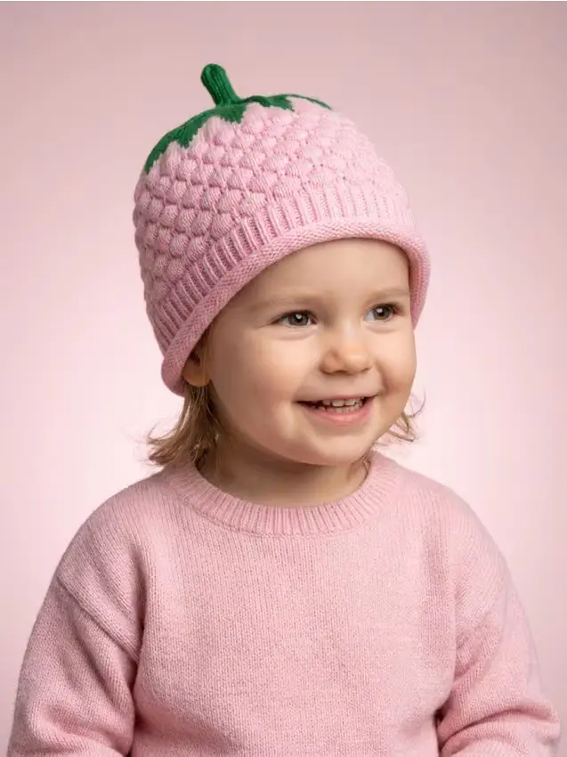 Cappello con motivo a fragola - rosa