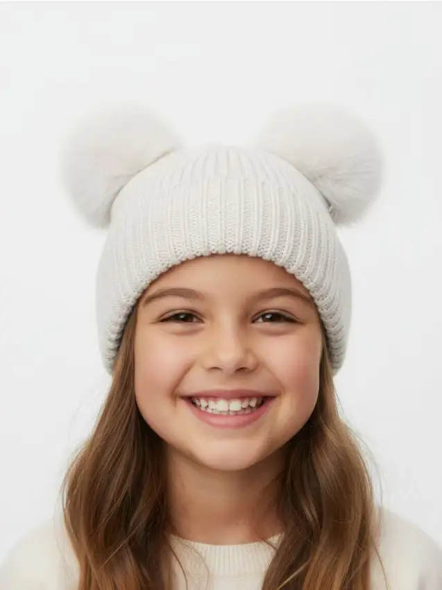 Cappello con pon pon - panna