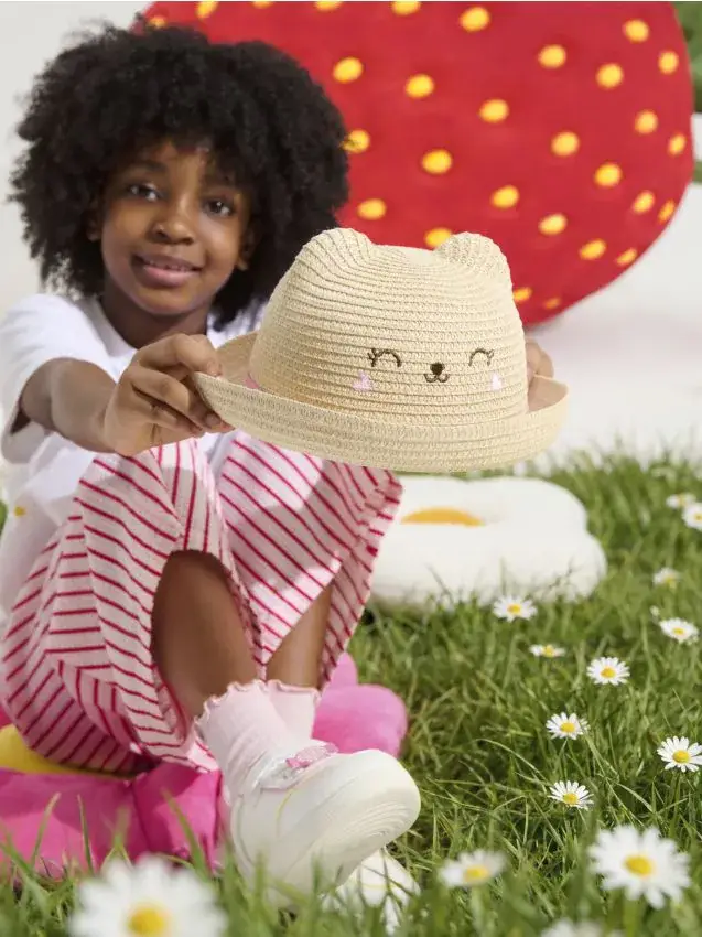 Cappello intrecciato con orecchie 3D - beige